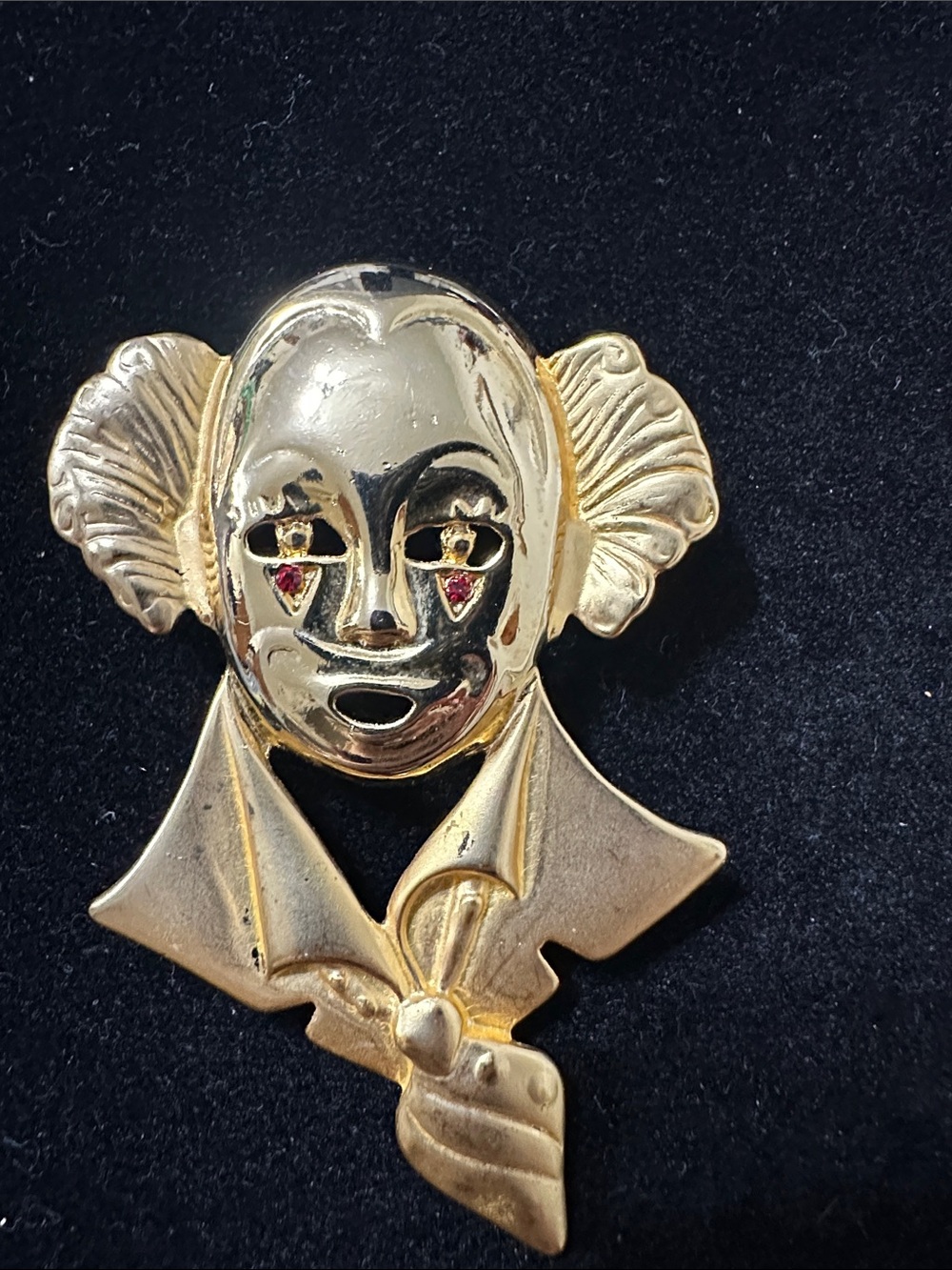 351- Clown Face Brooch with Red Enamel Accent under Eyes Large Brush Gold Tone